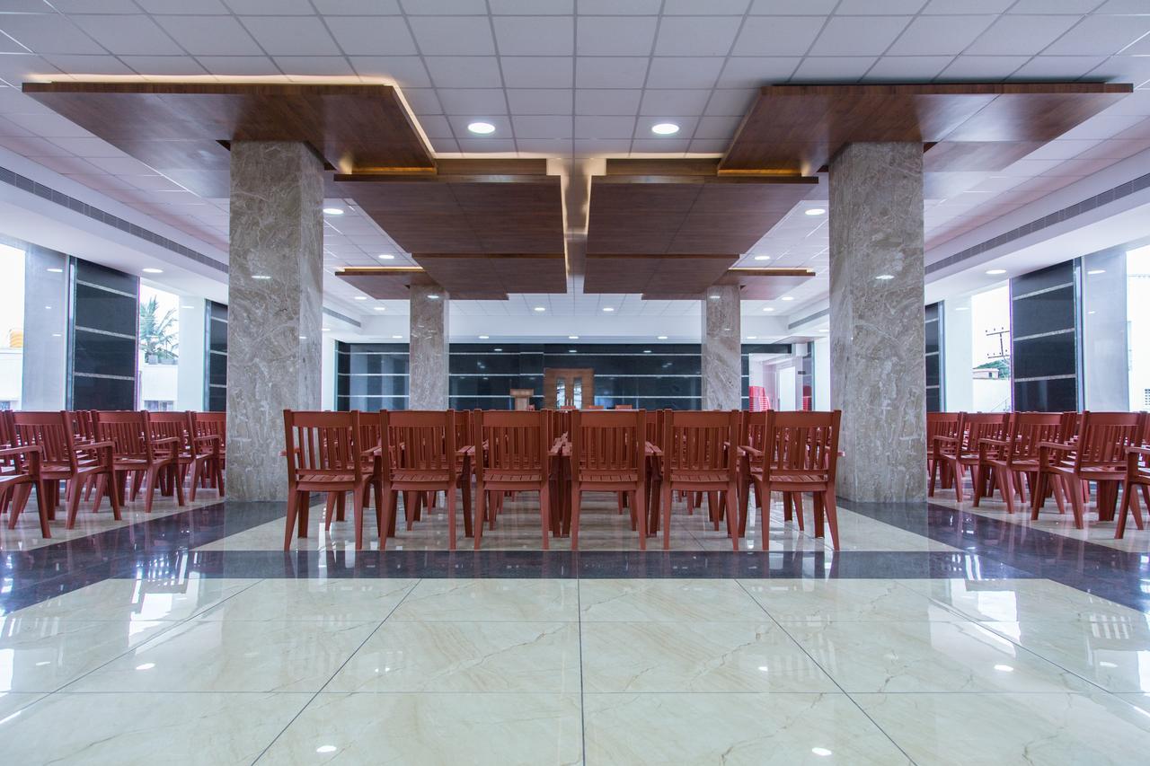 Hotel Hills Tirupattur Tiruppatur Exterior foto