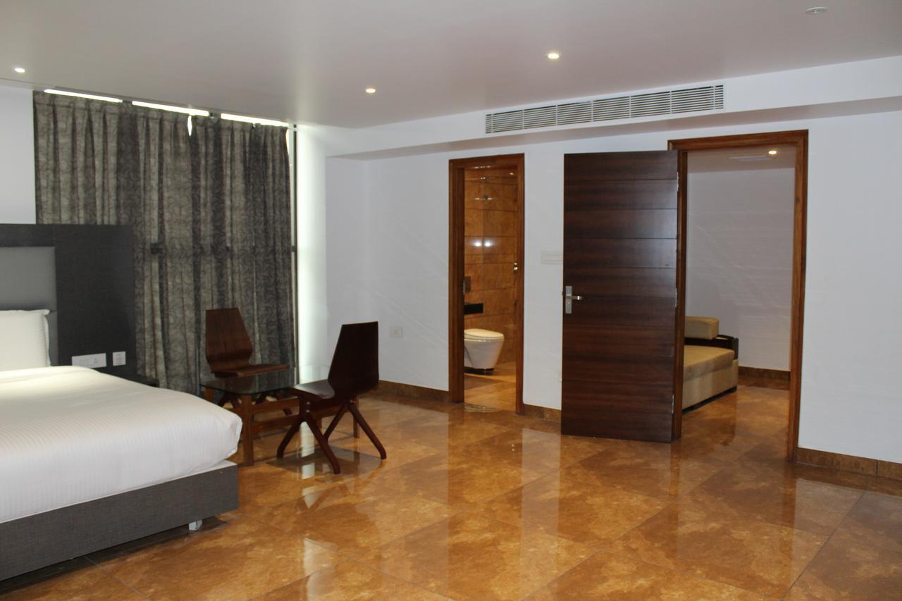 Hotel Hills Tirupattur Tiruppatur Exterior foto